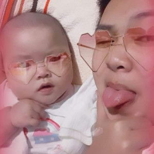 Vhia Balanay profile icon