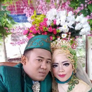 Yulia Aprilianii profile icon