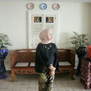 Asti Lestari profile icon