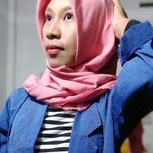 Tita Sari profile icon