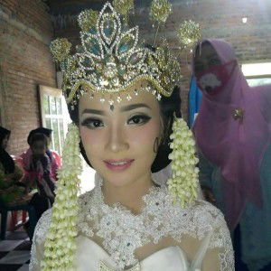 Wahyu Lestari profile icon