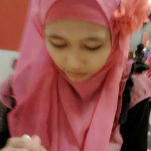 Dyra Sri Amini profile icon