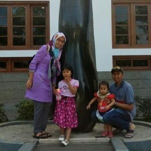 Surti Yusnita profile icon