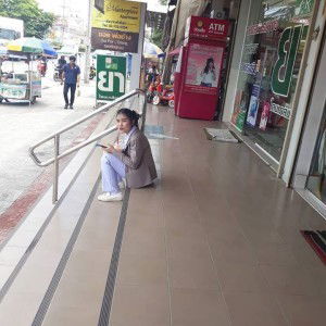 Pupe Phonnikai profile icon