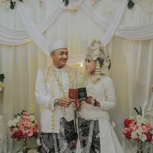 Sely Septiwi profile icon