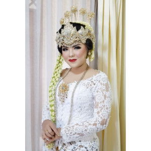 ayu nur azizah profile icon