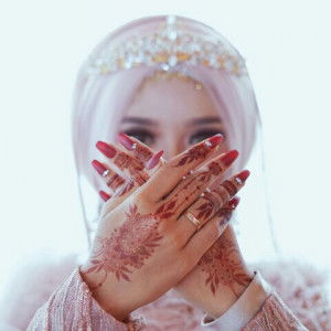 ayu widyaningrum profile icon