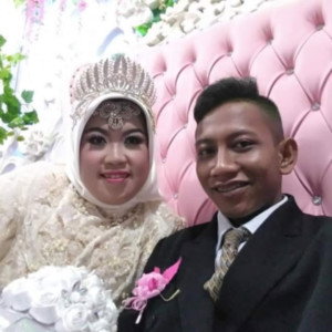Tania Adriansyah profile icon