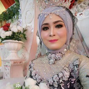 Dee'suryaNiie HandayaNiie profile icon