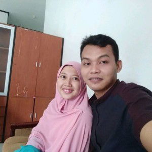 Ria Ariyanti profile icon