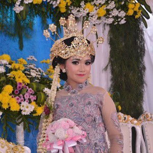 Enggar Wati profile icon