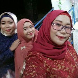 Elvira Ahmad profile icon