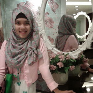 reny ratnasari profile icon