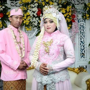 Tatik Suryani profile icon