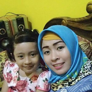 Evi Rismaharani profile icon