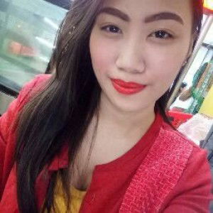 Almira Montaner profile icon