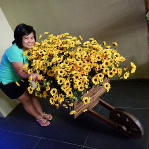 Evi Retnasari profile icon