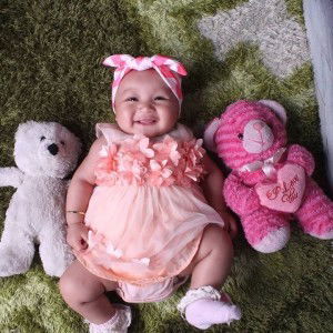 Dina Aprianie profile icon