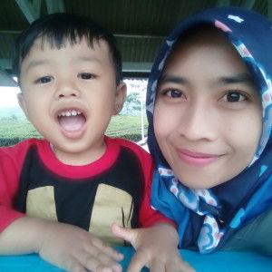 yuni mutiarani profile icon