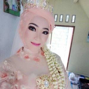 Lusy Gustyasari profile icon