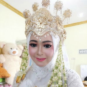 Putri Emilia profile icon