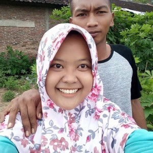 Devika Saputri profile icon