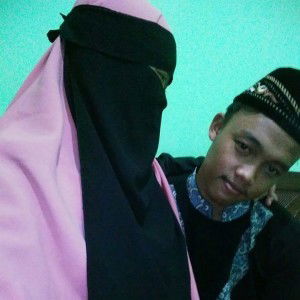 Riyanti Iyan profile icon