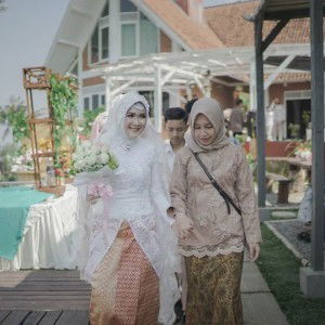 Feni Indah profile icon