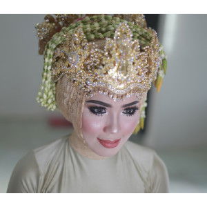 fitri damayanti profile icon