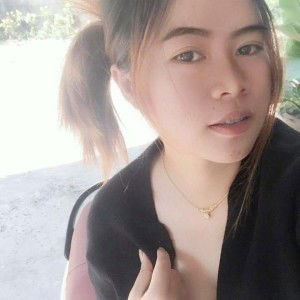 Aom Tak profile icon