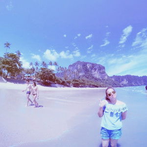 Farah R. profile icon