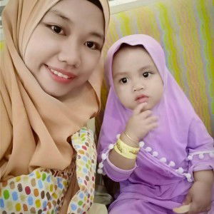 Regina Listiany Putri profile icon