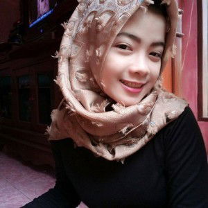 Tikha Sari profile icon