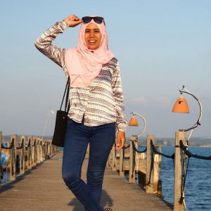 Deppy Liasari profile icon