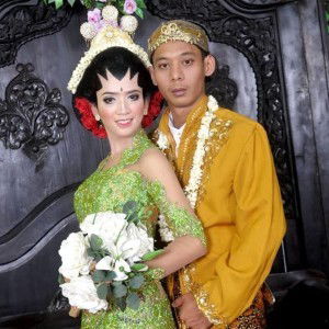 Lili Apri profile icon