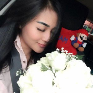 Putri Sari profile icon