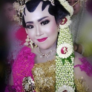 Ika ImanAshari profile icon