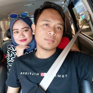 Neng Siti Komariah profile icon