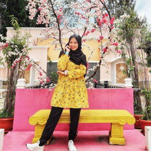 Liza Lestari Saputri profile icon