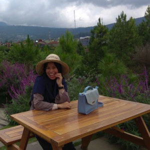 Rosi Andriyani profile icon