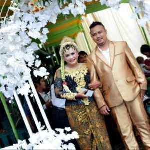 lucya puspita rini putri jati profile icon