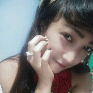 Bella Palomares profile icon