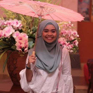 Intan Suraya profile icon