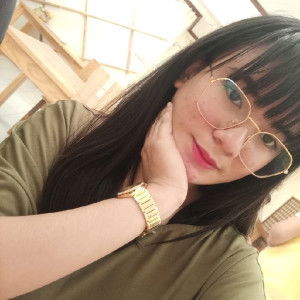 Lauren Manaros profile icon