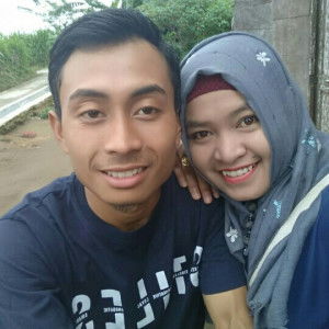 Dewi Sriyanti profile icon