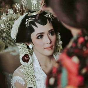 Amallia Herawati profile icon