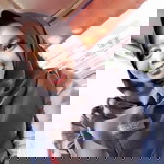 Apriyani Puji profile icon