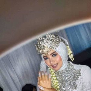 Dhee Anty Noerhayatii profile icon