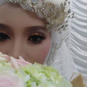 Isnaini Nurul Hidayati profile icon