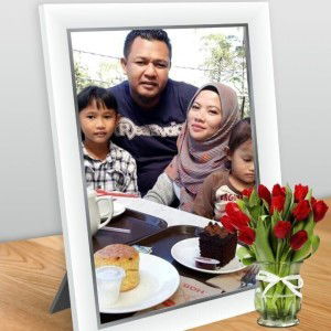 Erni Fazlina profile icon